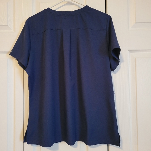 MED COUTURE Insight 3 pocket Scrub Top | XL | Navy - Picture 4 of 4